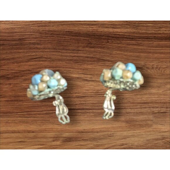Vintage Clip-On Earrings W/ Blue & Cream Beads  Japan Retro Chic 1" - Picture 3 of 8